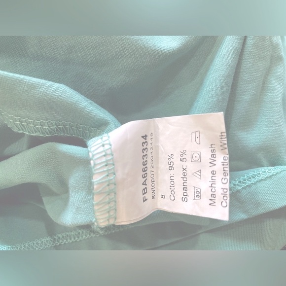 NWOT Shein pastel green blouse with puffy polka dot bubble sleeves - Picture 3 of 3